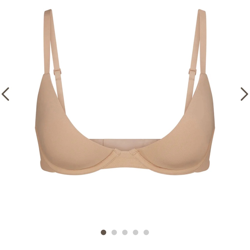 SKIMS Plunge Bra